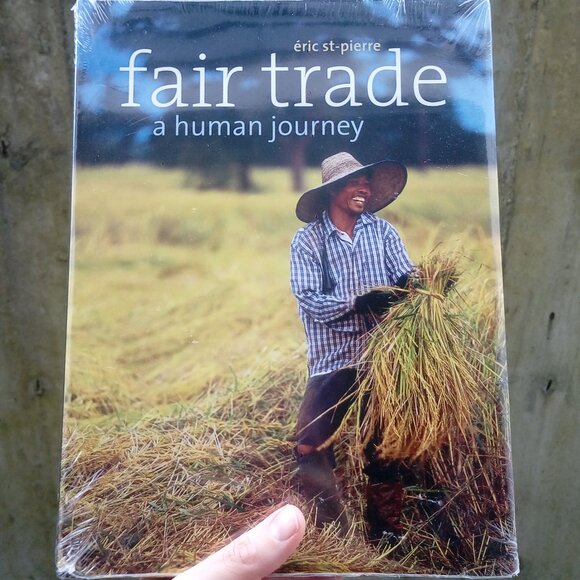 BN Album Book "Fair Trade, a Human Journey" by Eric St-Pierre - Gift It! - Picture 1 of 3